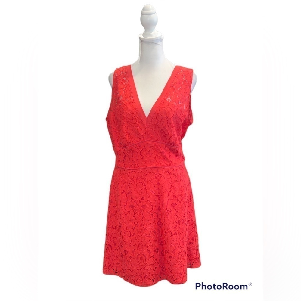 Last Chance BB Dakota Glow Red Lace Sleeveless Cocktail Dress Size 10 NEW